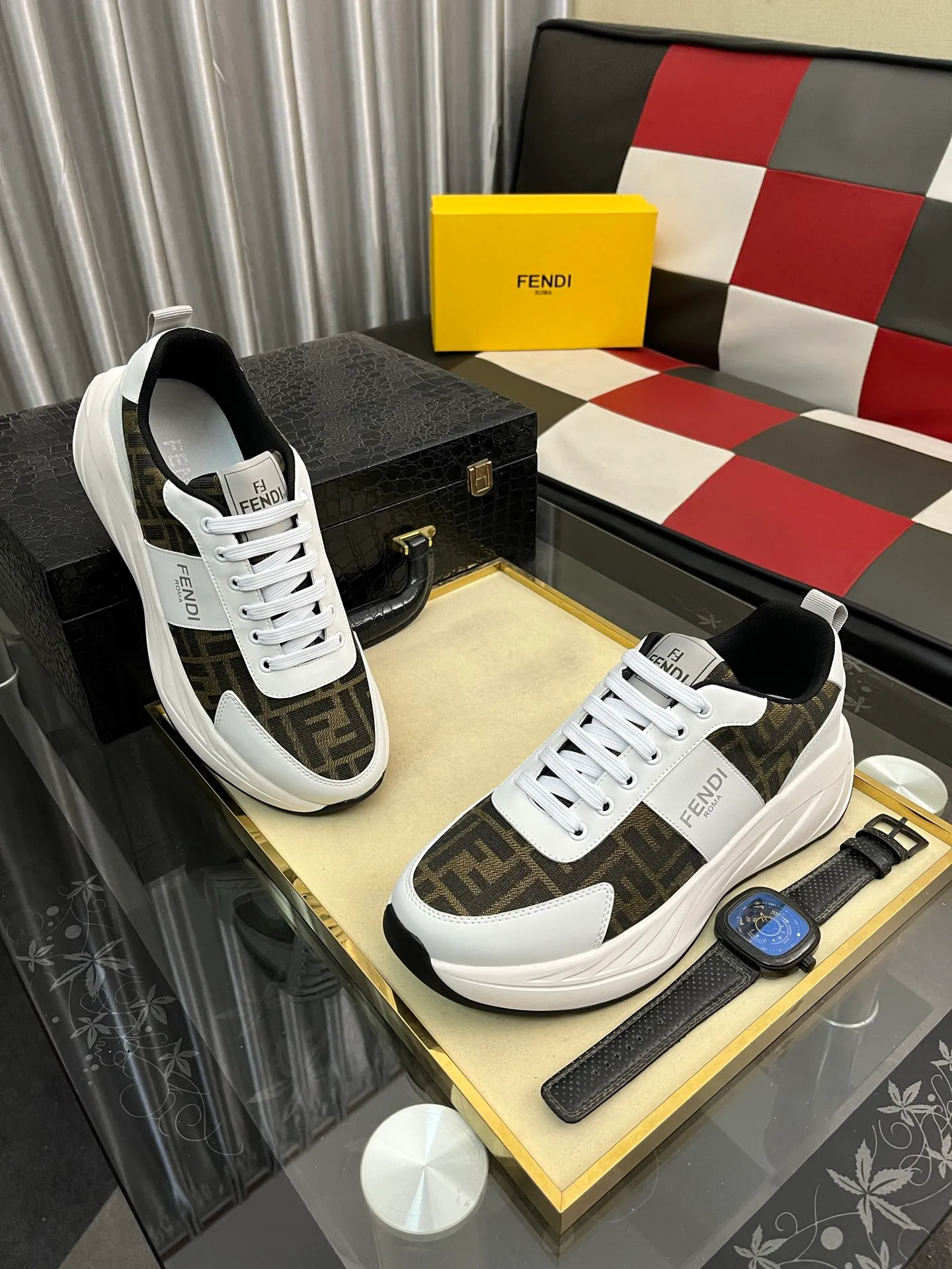 Ex-factory price: 438⌚️⌚️[Fendi] Fendi’s latest casual shoes for men! Available at counters simultaneously! A one-to-one replica of the original. Made entirely of imported top-grain calfskin, the interior is made of top-grain water-dyed cowhide, and the original factory-supplied rubber outsole. Leading new fashion concepts. Matching code: 38-442️⃣Colors available